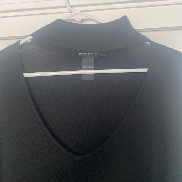 Black Sweater with lace bell sleeves - Picture 3 of 4